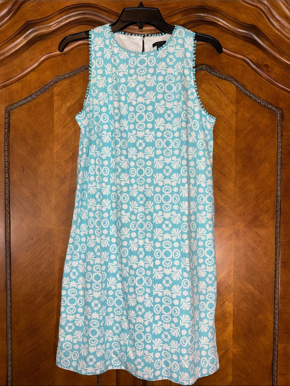 Ann Taylor Aqua and White Floral Sleeveless Shift Dress